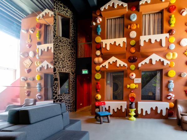 Hotel Not Hotel Rotterdam : photo 1 de la chambre hébergement candy house