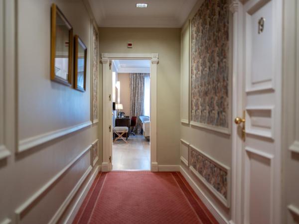 Hotel Rector : photo 4 de la chambre chambre familiale