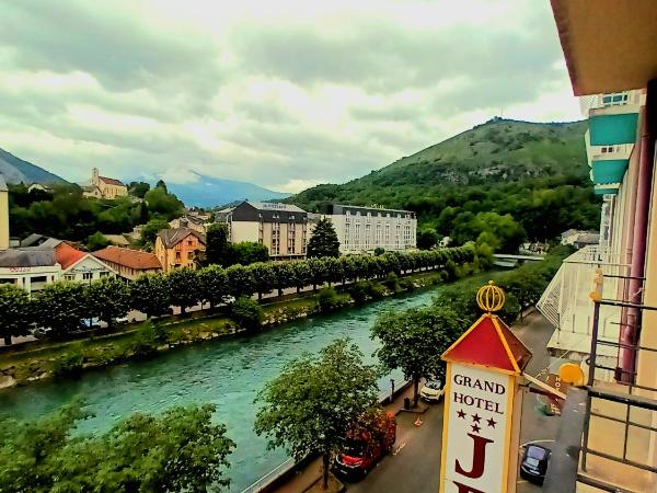 Hôtel Jeanne d'Arc : photo 3 de la chambre chambre double - vue sur montagne