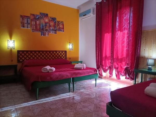 Mony's Island B&B : photo 1 de la chambre chambre triple avec salle de bains privative séparée