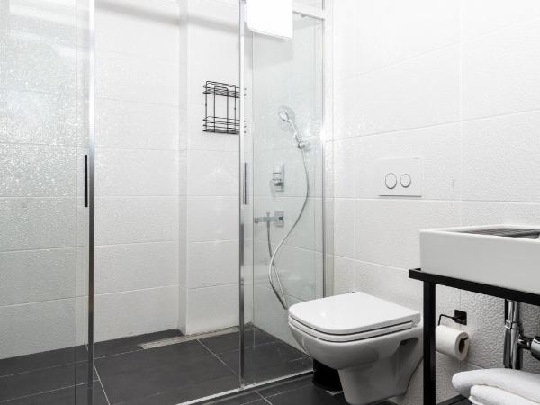 Istanbul Old City Colorful Houses Balat PETRION Hotel : photo 3 de la chambre chambre double supérieure