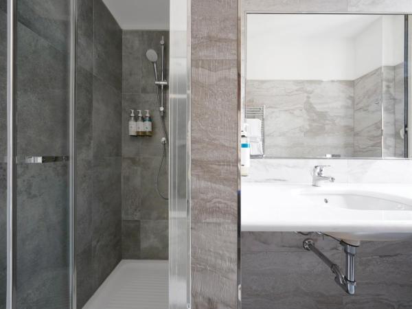 numa I Loreto Apartments : photo 9 de la chambre extra large studio with kitchen and sofa bed