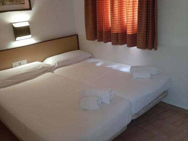 Hotel Monegal : photo 5 de la chambre chambre simple intérieure