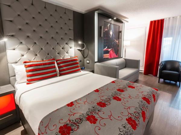 Hotel Plaza Quebec : photo 1 de la chambre chambre avec 1 lit quen-size et 1 lit escamotable queen-size - balcon intérieur