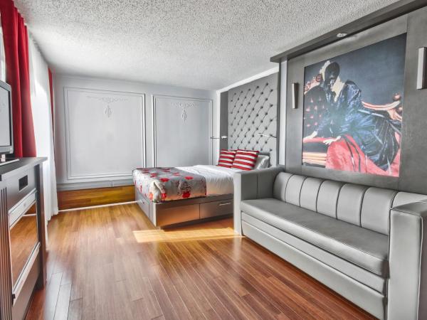Hotel Plaza Quebec : photo 2 de la chambre chambre avec cheminée, 1 lit queen-size et 1 lit escamotable queen-size - vue sur extérieur - accessible aux personnes à mobilité réduite