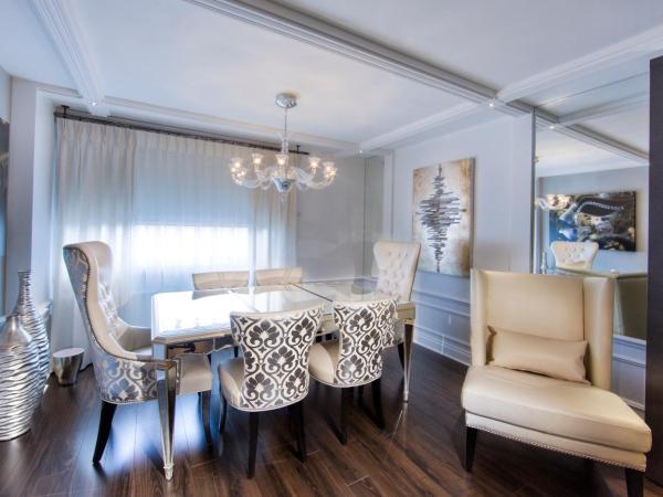 Hotel Plaza Quebec : photo 3 de la chambre suite blanche premium avec 1 lit king-size et 1 lit escamotable queen-size