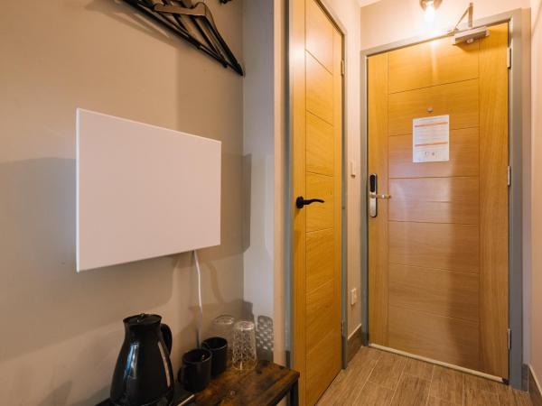 CitySpace Tower Bridge : photo 4 de la chambre chambre lits jumeaux Étage inférieur sans fenêtre