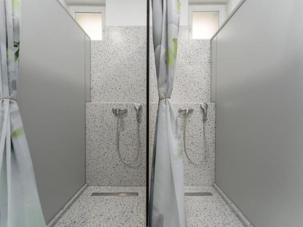 Hostel Antique : photo 6 de la chambre lit dans dortoir pour femmes de 8 lits