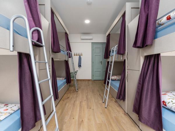 Hostel Antique : photo 9 de la chambre lit dans dortoir mixte de 8 lits