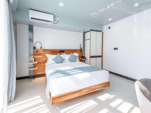 Marukab Plaza : photo 6 de la chambre deluxe double room (free return airport transport)