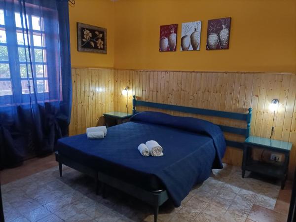 Mony's Island B&B : photo 2 de la chambre chambre double avec salle de bains privative