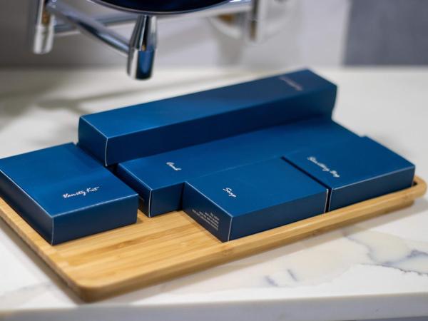 Marukab Plaza : photo 2 de la chambre deluxe double room with balcony (free return airport transport)