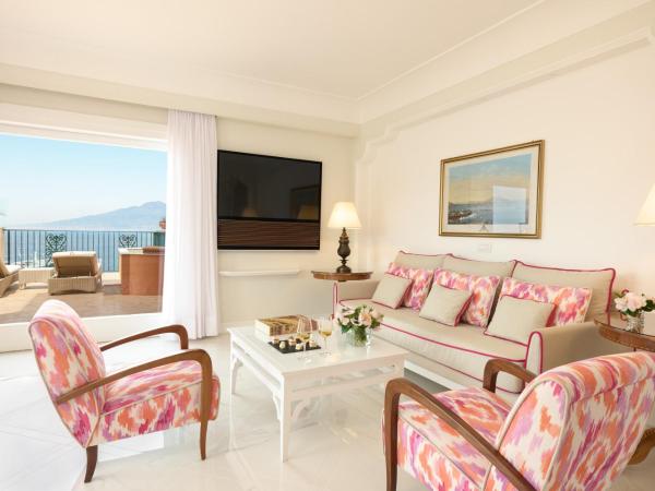 Grand Hotel Royal : photo 3 de la chambre suite impériale avec terrasse et baignoire spa - vue sur mer