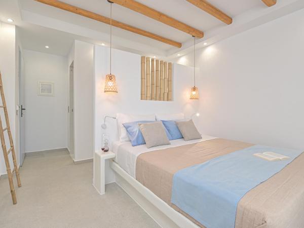 Elite Suites Naxos : photo 2 de la chambre chambre double deluxe avec balcon - vue sur mer