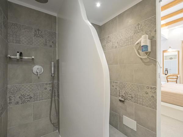 Elite Suites Naxos : photo 9 de la chambre chambre triple deluxe