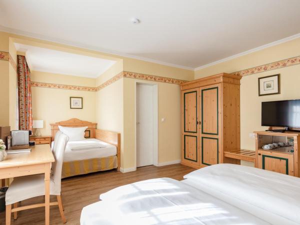 Hotel Zum Zeppelin Hamburg : photo 2 de la chambre chambre triple confort