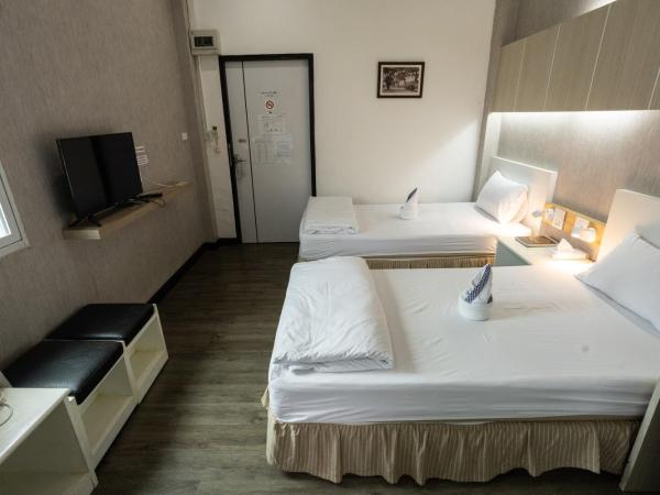 Connect Hostel : photo 4 de la chambre chambre lits jumeaux avec salle de bains privative