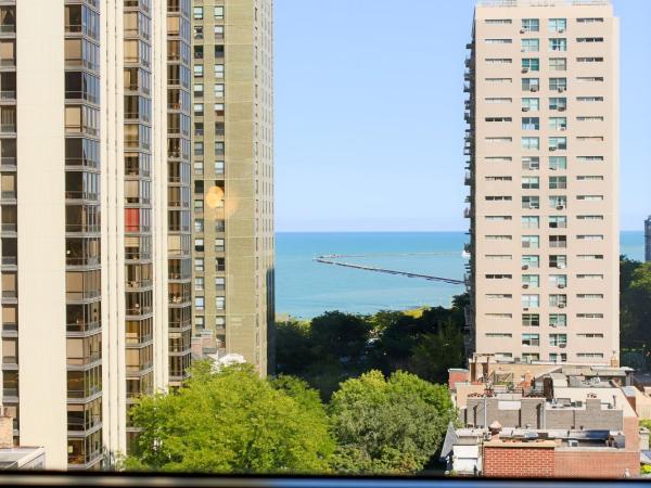 Thompson Chicago, by Hyatt : photo 4 de la chambre chambre double avec 2 lits doubles et vue sur le lac