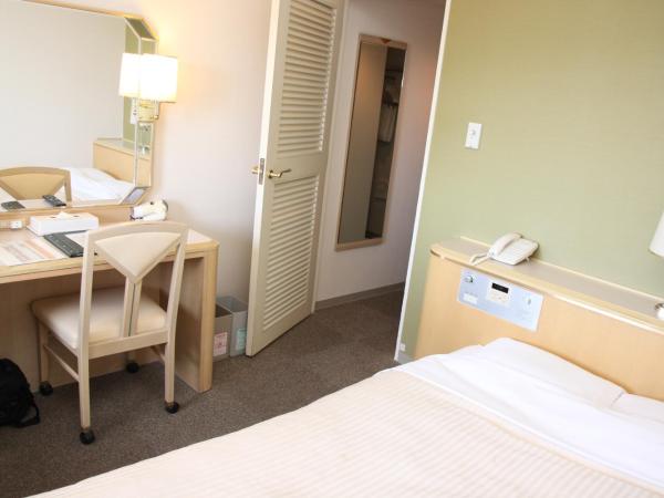 Shin Osaka Washington Hotel Plaza : photo 4 de la chambre chambre double avec petit lit double - fumeurs