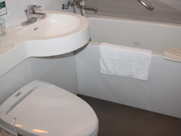 Shin Osaka Washington Hotel Plaza : photo 1 de la chambre chambre lits jumeaux standard - non-fumeurs