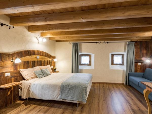 Chambres d'hôtes La Moraine Enchantée : photo 8 de la chambre chambre supérieure avec douche spa