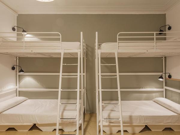 Bird House : photo 8 de la chambre chambre quintuple avec salle de bains commune