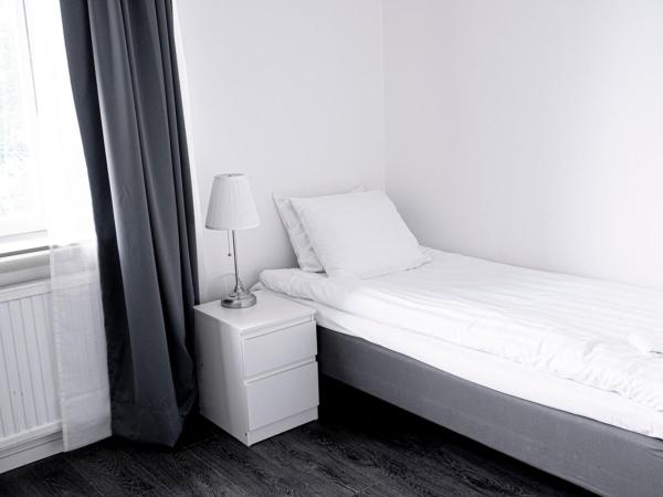 Tokeryds Herrgård : photo 1 de la chambre chambre simple avec salle de bains privative