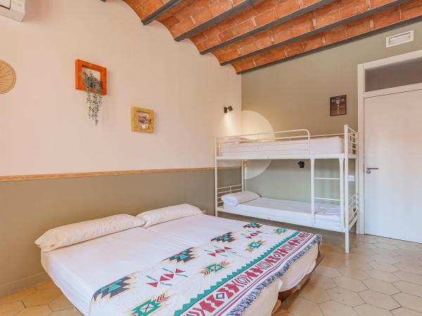 Bird House : photo 5 de la chambre chambre quadruple avec salle de bains commune