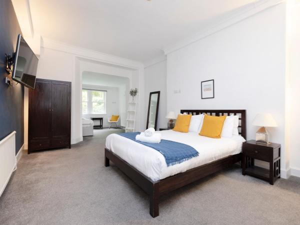 JOIVY Haymarket : photo 1 de la chambre chambre familiale avec salle de bains privative