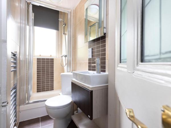 JOIVY Haymarket : photo 6 de la chambre petite chambre simple