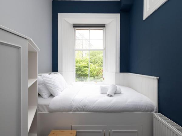 JOIVY Haymarket : photo 1 de la chambre petite chambre simple