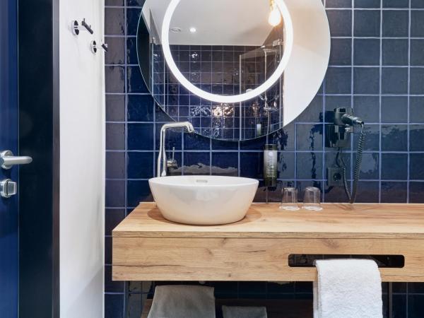 H2 Hotel Düsseldorf City : photo 7 de la chambre chambre lits jumeaux standard