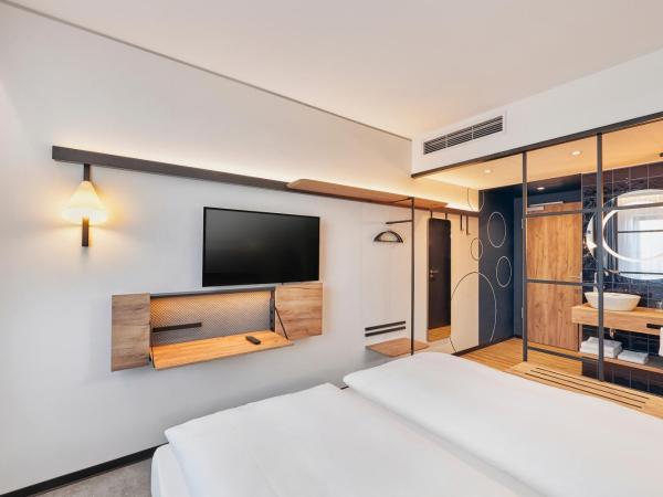 H2 Hotel Düsseldorf City : photo 5 de la chambre chambre double standard