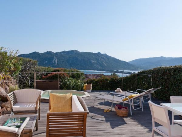 Résidence Marina Di Santa Giulia : photo 1 de la chambre villa spa 2 chambres - vue sur mer