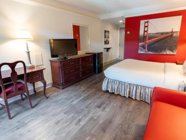 Hôtel Québec Inn : photo 4 de la chambre chambre lit queen-size traditionnelle avec balcon intérieur côté jardin