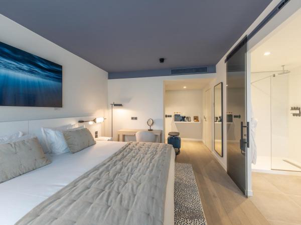 Hotel Indigo Cagnes-sur-Mer, an IHG Hotel : photo 1 de la chambre chambre lit king-size premium avec accès au toit