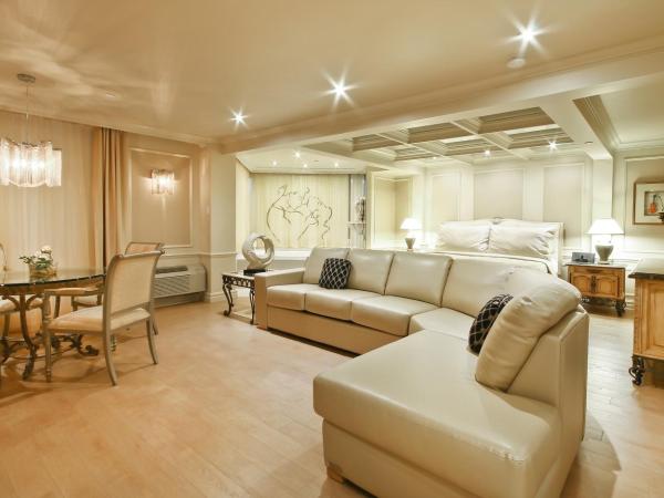 Hôtel Québec Inn : photo 4 de la chambre suite lit king-size avec canapé-lit - thème nuptial