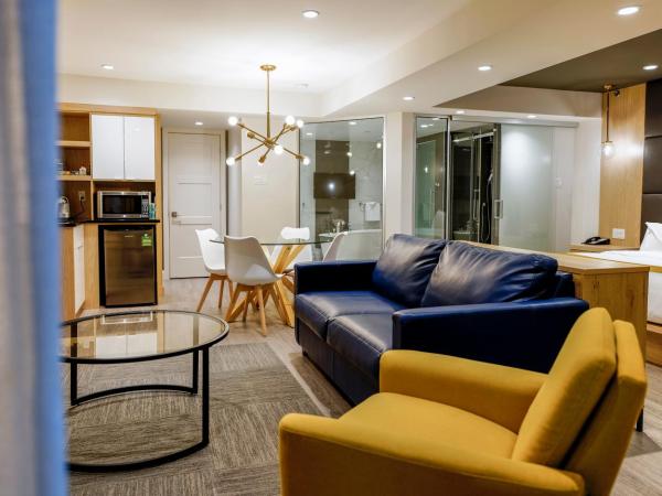 Hôtel Québec Inn : photo 6 de la chambre suite lit queen-size - thème asiatique