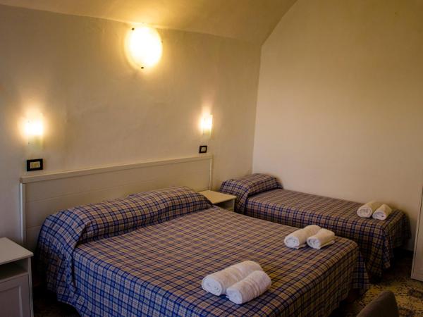 Hotel Regina del Mare : photo 3 de la chambre chambre triple standard