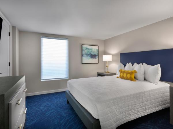 Crown Reef Beach Resort and Waterpark : photo 6 de la chambre suite 2 chambres
