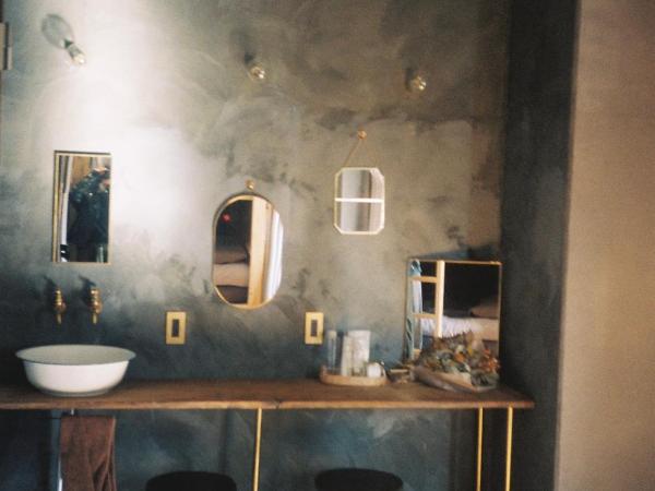 ゲストハウスよるよなか : photo 5 de la chambre lit simple dans dortoir pour femmes