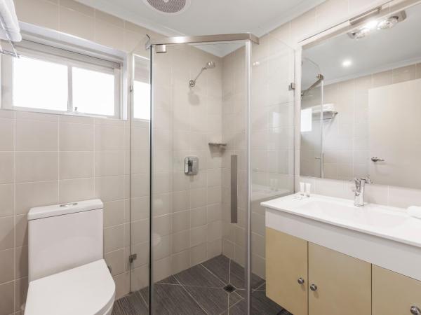 Quality Hotel Melbourne Airport : photo 5 de la chambre suite familiale 2 chambres (À l'Étage)