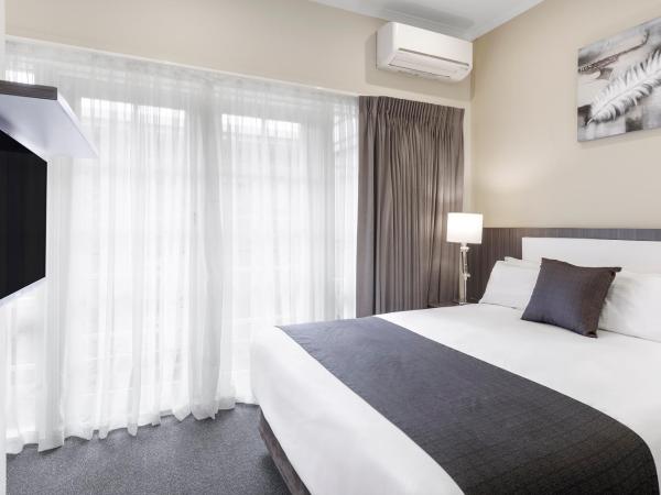 Quality Hotel Melbourne Airport : photo 1 de la chambre suite familiale 2 chambres (À l'Étage)