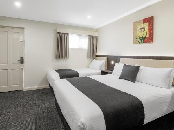 Quality Hotel Melbourne Airport : photo 3 de la chambre executive twin room (located upstairs)