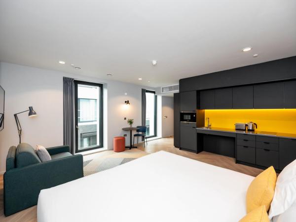 Staycity Aparthotels Dublin City Quay : photo 1 de la chambre studio - accessible aux personnes à mobilité réduite 