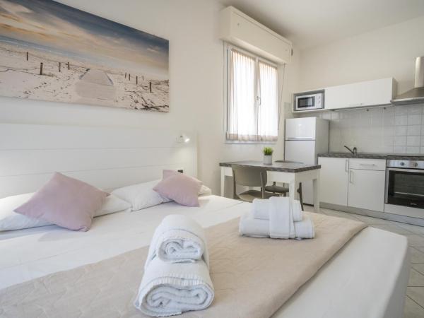 Rimini Bay Suites&Residence : photo 10 de la chambre studio avec balcon 