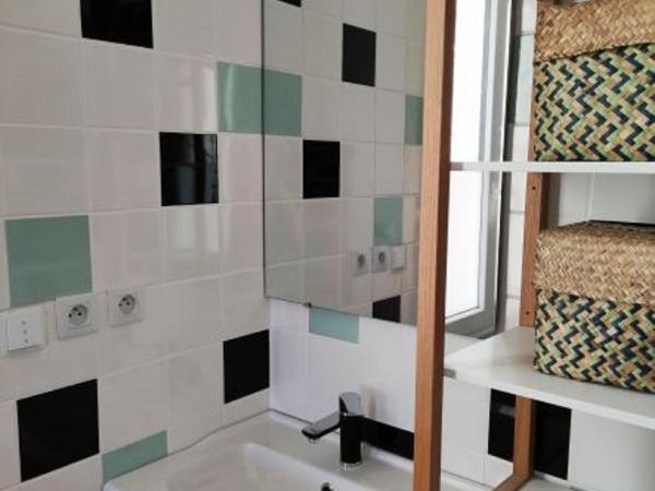 gites du mas Donat : photo 5 de la chambre chambre double - vue sur jardin