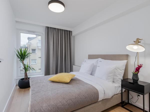 EXCLUSIVE Aparthotel Kraków Lubicz 40 : photo 9 de la chambre appartement 2 chambres