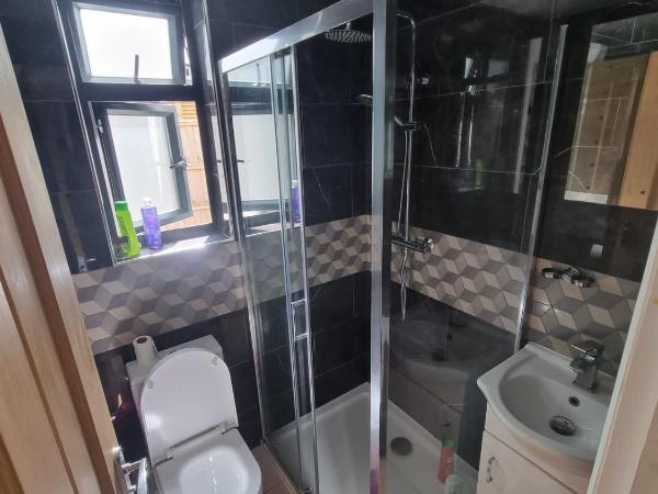 Tulse Hill Luxury Cosy Rooms : photo 6 de la chambre chambre double avec salle de bains commune