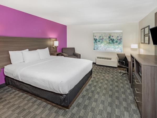 La Quinta by Wyndham Houston Southwest : photo 4 de la chambre chambre lit king-size